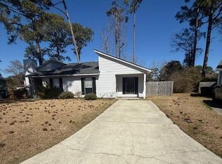 167 Village Cir, Jacksonville, NC 28546