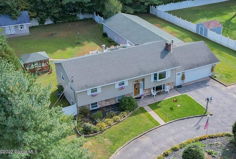 1st image of 9 Carr Rd