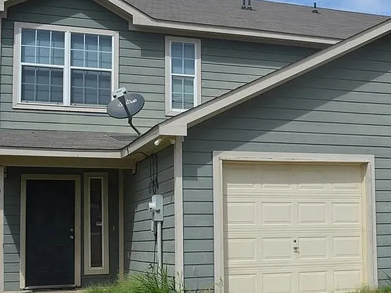 4510 Alamosa St — Photo 2