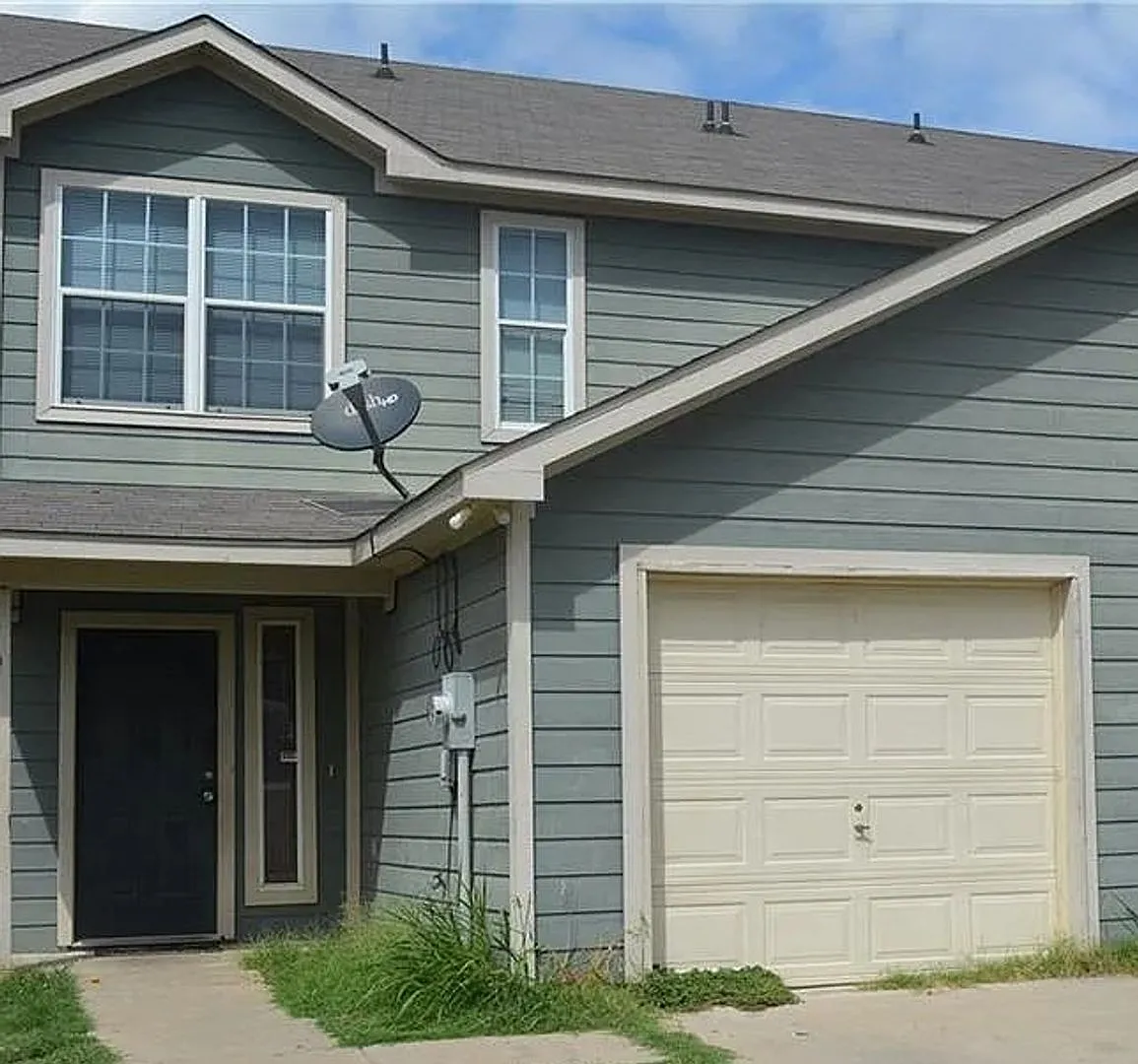 Building Photo - 4510 Alamosa St