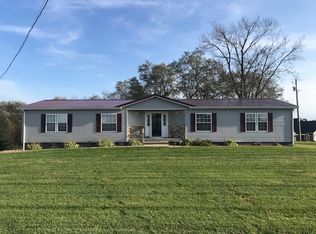 943 Hackett Ridge Rd, Brooksville, KY 41004