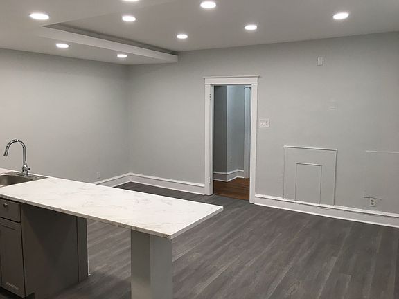 4th image of 320 Rochelle Ave APT 6