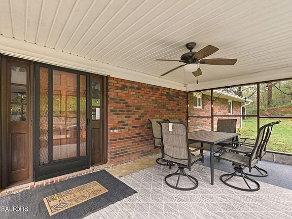 5th image of 104 Richards Dr