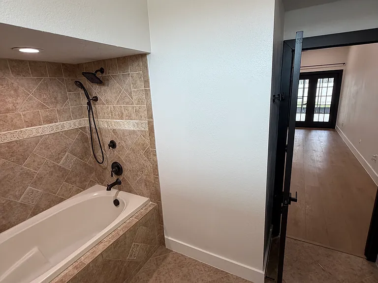10769 Oak Glen Cir — Photo 7