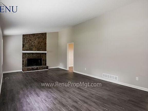 4th image of 4975 Heritage Valley Dr