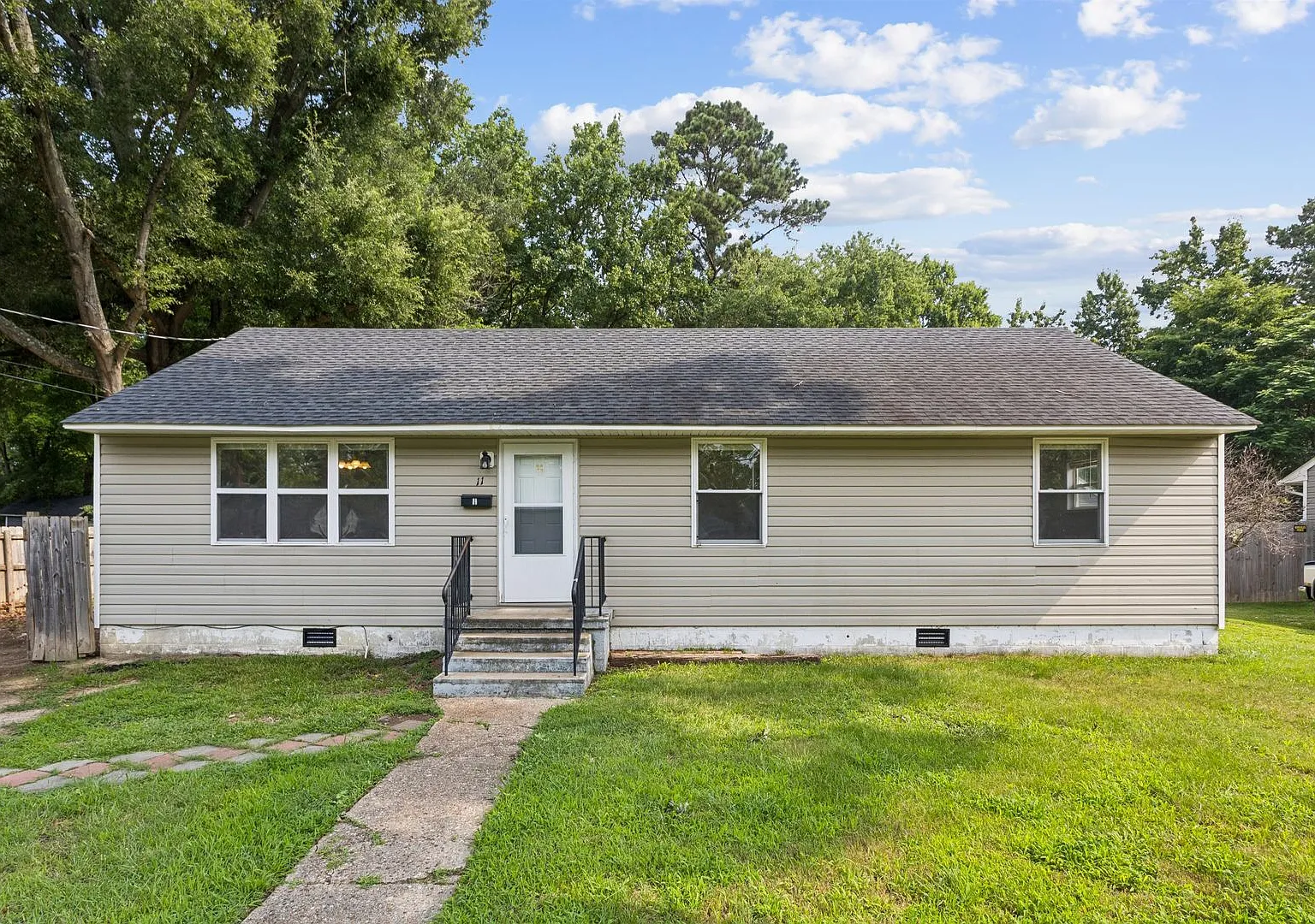 3BR/2BA Ranch in Newport News, VA One-Level Living — Photo 1