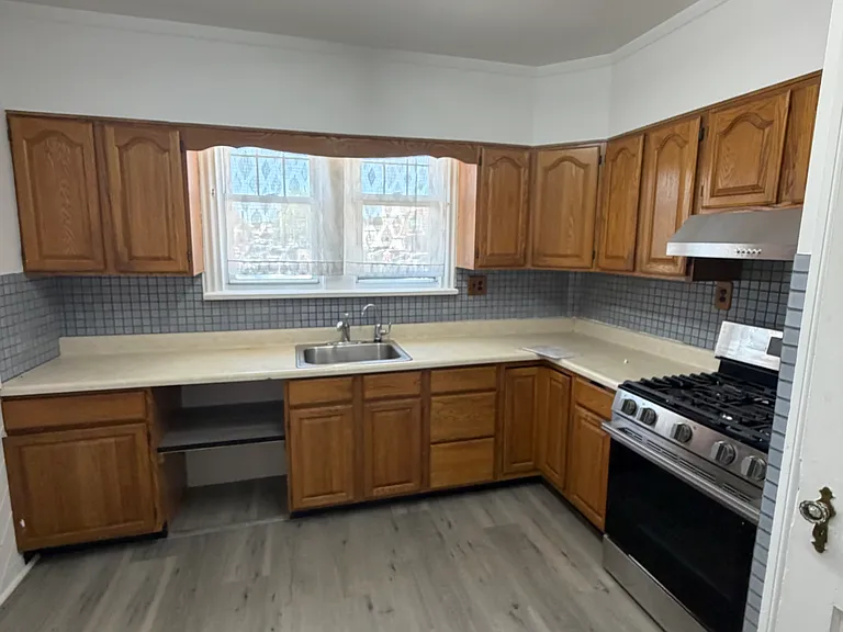 7114 Charles St #1 — Photo 2