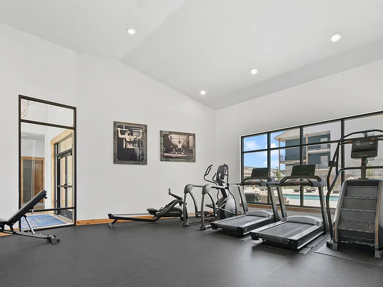 The Wesley Apartments & Townhomes — Photo 5