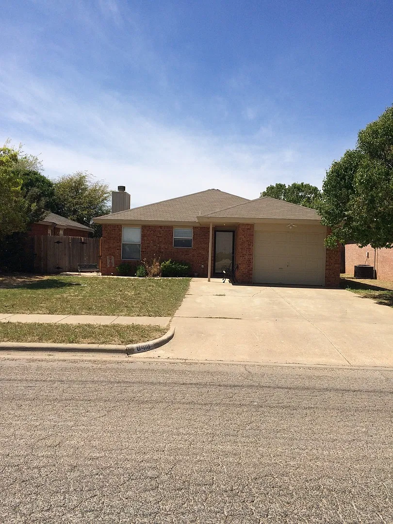 Cute House — Photo 1