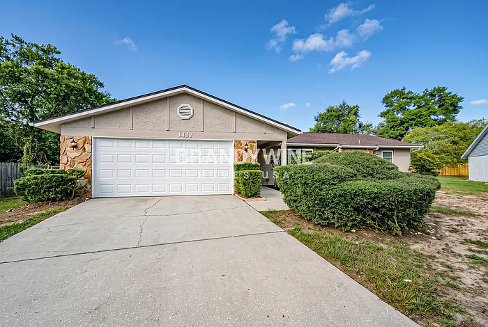 4 bed, 2.0 bath, 1920 sqft, $2,525 — Photo 2