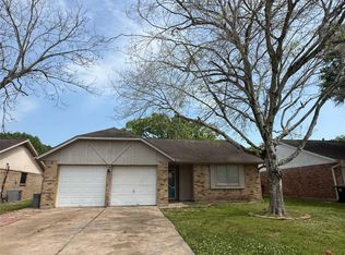4223 Steep Rock Dr, Pasadena, TX 77504