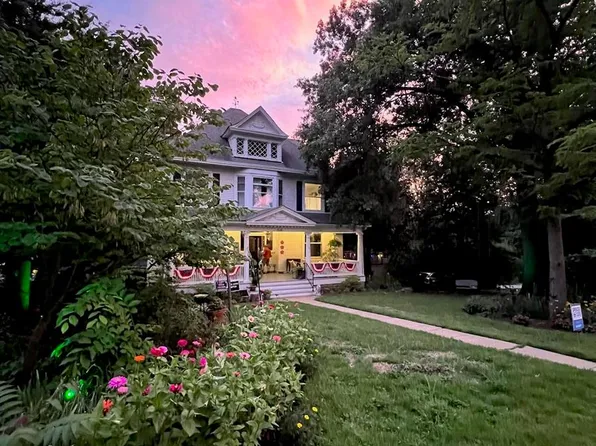 208 Oakwood Ave, Saint Louis, MO 63119