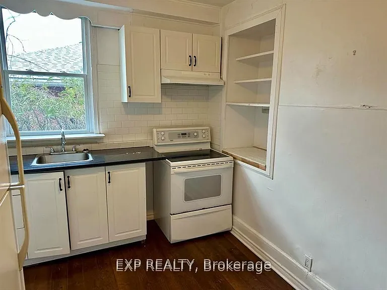 502 Richardson Ave #1 — Photo 6