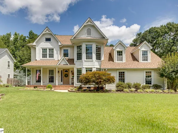 704 E Silverleaf St, Greer, SC 29650