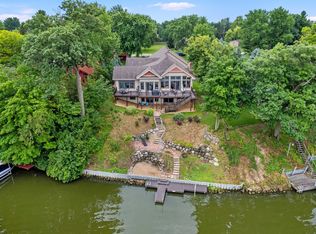 853 Lake Holiday Dr, Sandwich, IL 60548