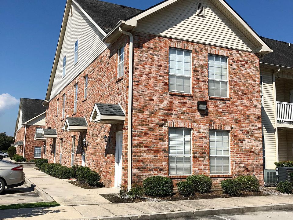 1st image of 4441 Burbank Dr APT 401