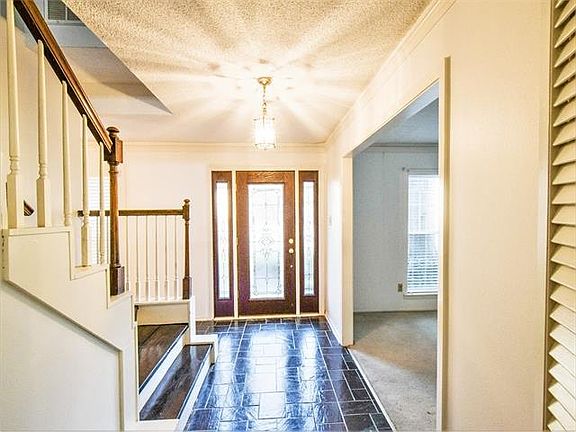 3rd image of 3561 White Oak Ave