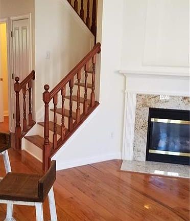 5th image of 320 Firehouse Pl