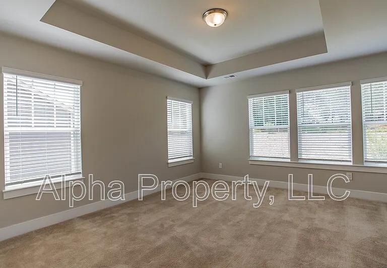 385 Hague Dr — Photo 18