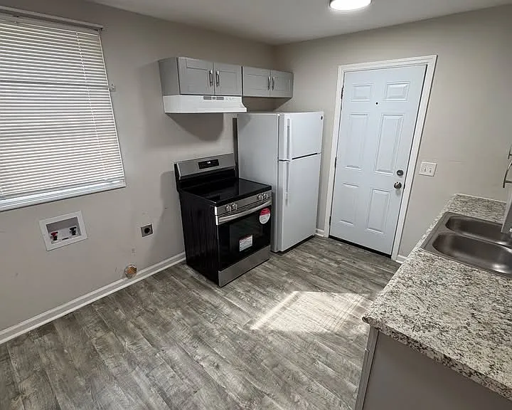 2208 Morena St #D — Photo 4