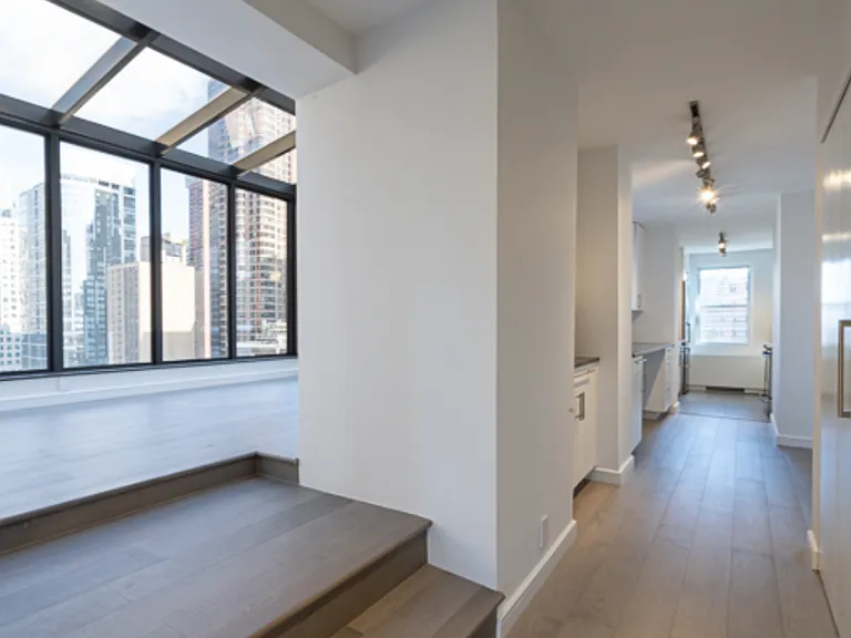 201 E 36th St #19D — Photo 8