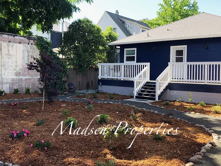 1481 Montgomery St — Photo 12