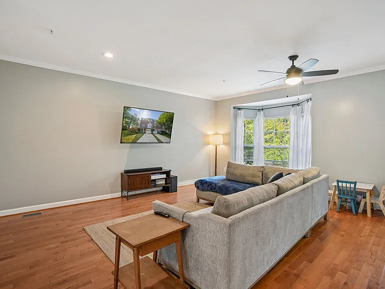 3210 Escapade Cir — Photo 8
