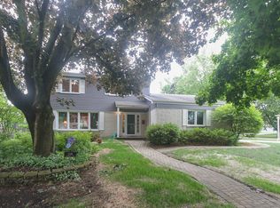 1119 Regency Ln, Libertyville, IL