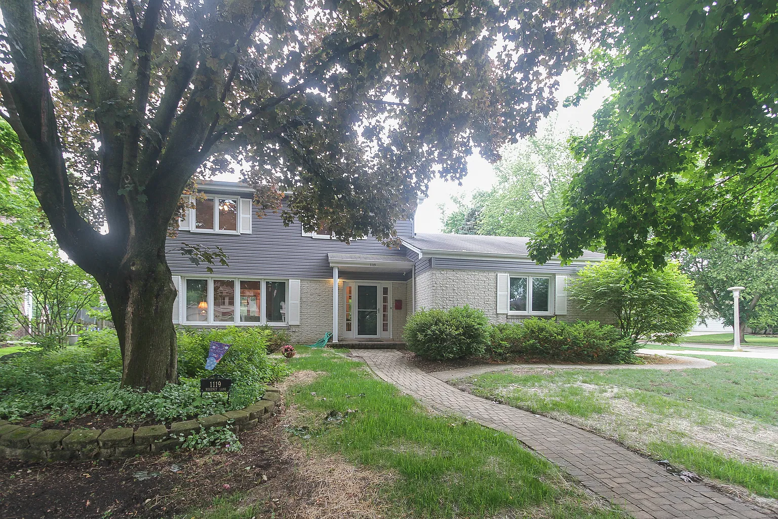 1119 Regency Ln photo 1