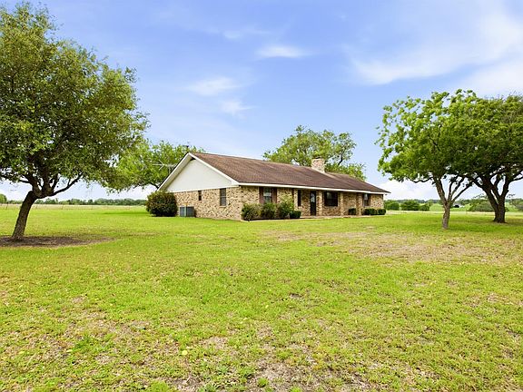 3rd image of 1150 County Road 209
