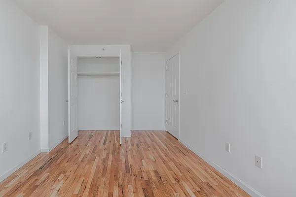 Rented by Farside Realty LLC | media 5