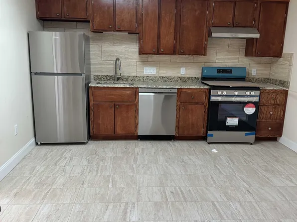 (undisclosed Address), Revere, MA 02151