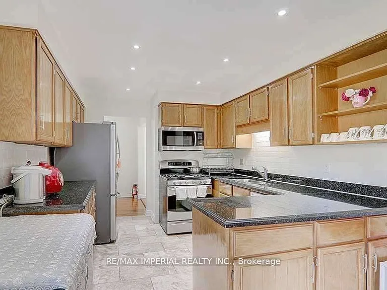 123 McCabe Cres — Photo 6