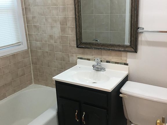2nd image of 3527 Burt St #1