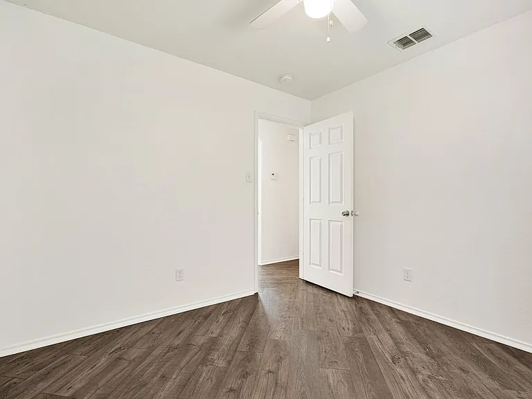 10907 Western Cactus — Photo 9