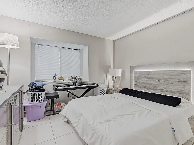 15846 Country Lake Dr — Photo 10