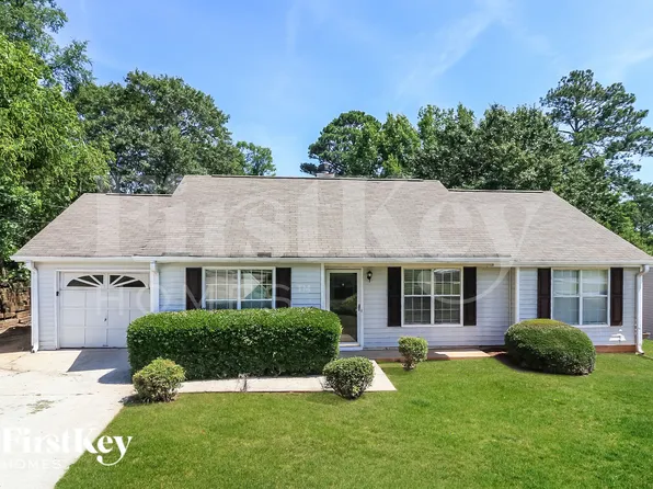 3818 Clarendon Pl, Rex, GA 30273