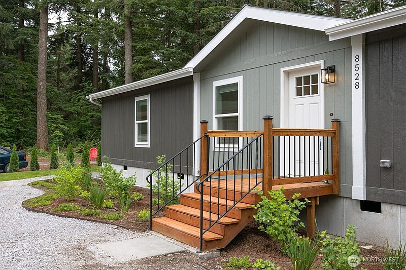 5th image of 8528 Juniper Place