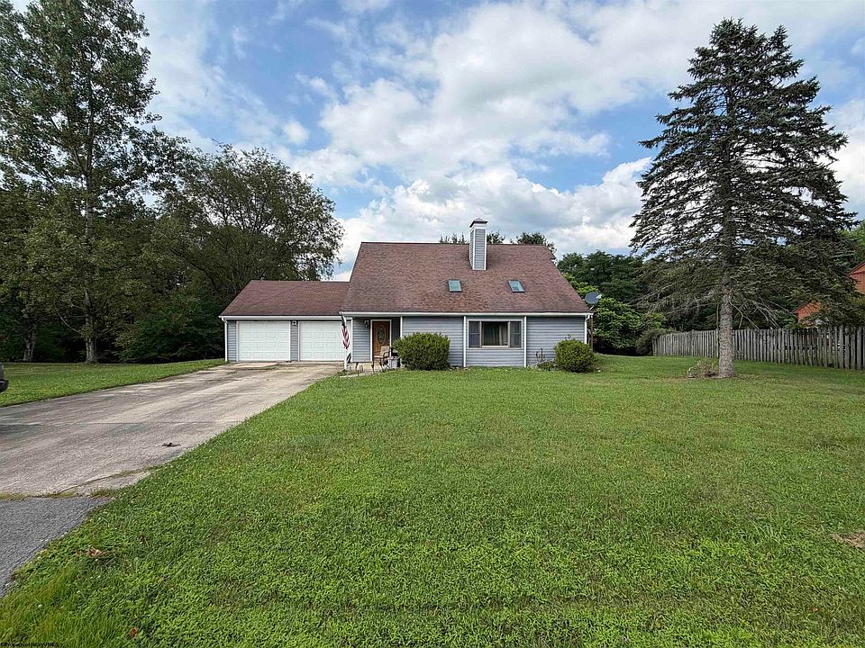 1st image of 220 Red Oak Ln