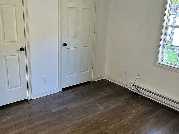 5th image of 371 S 5th St