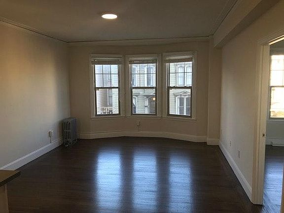 4th image of 2001 Pierce St APT 25