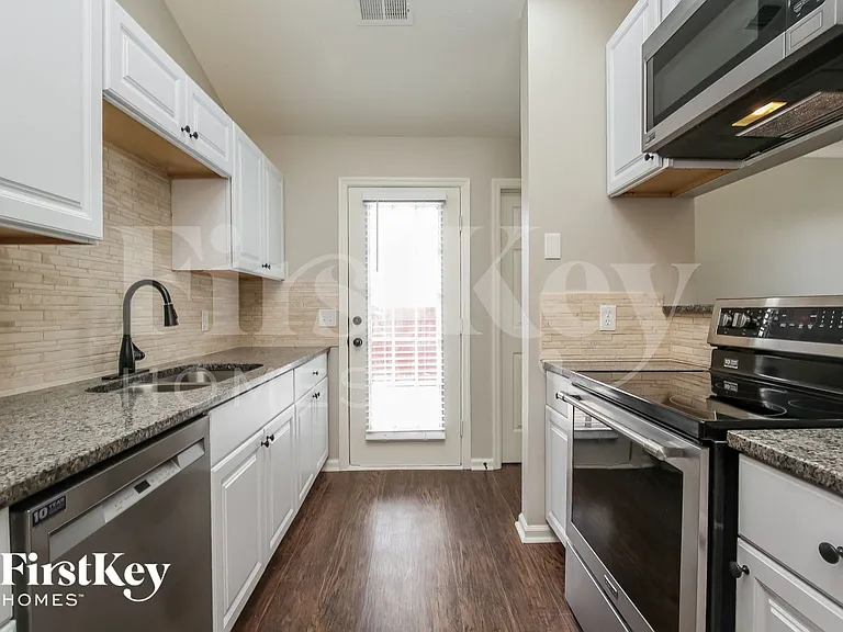 4329 Mystic Valley Ct — Photo 6