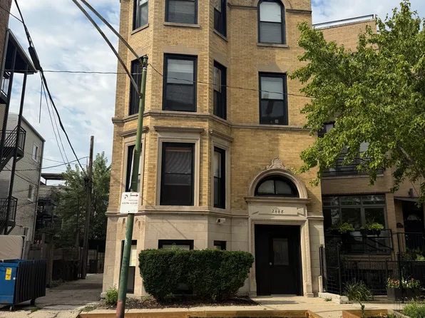 2448 W Iowa St #1, Chicago, IL 60622