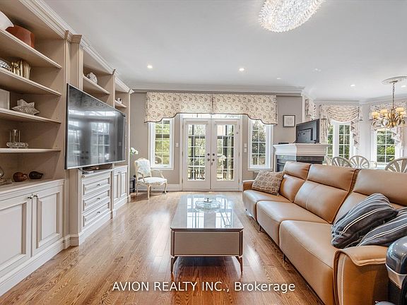 5th image of 37 Frybrook Cres
