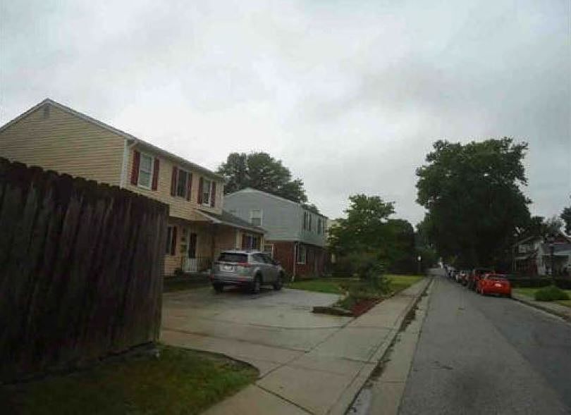 2nd image of 7044 Dunhill Rd