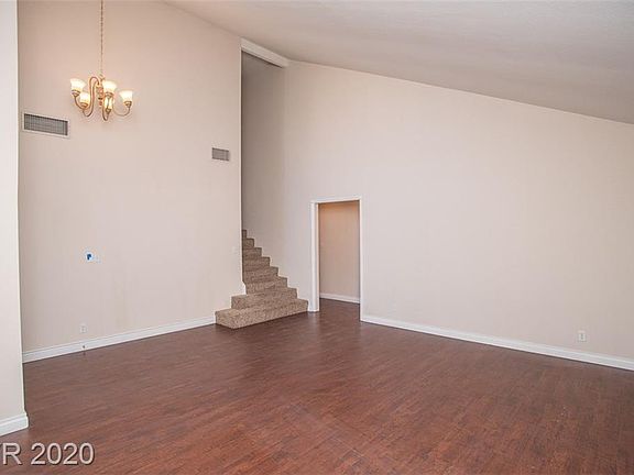 5th image of 4687 Rockvale Dr