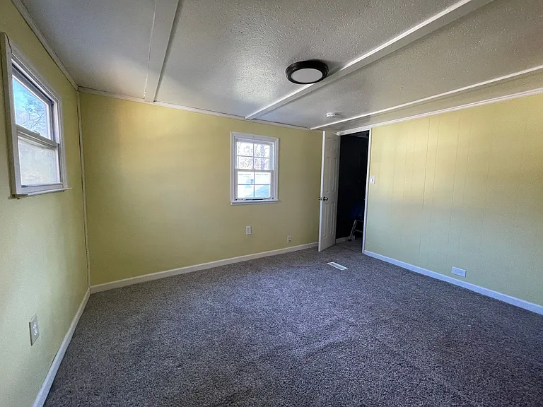 7330 William Ave — Photo 8