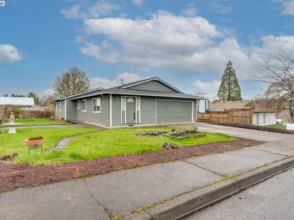 702 Shirley St, Molalla, OR 97038