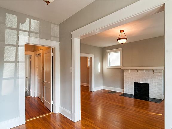 5th image of 3011 Griffin Ave