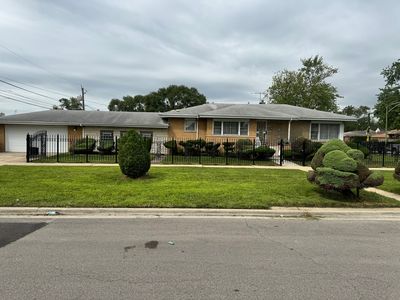 8900 S Prairie Ave, Chicago, IL, 60619